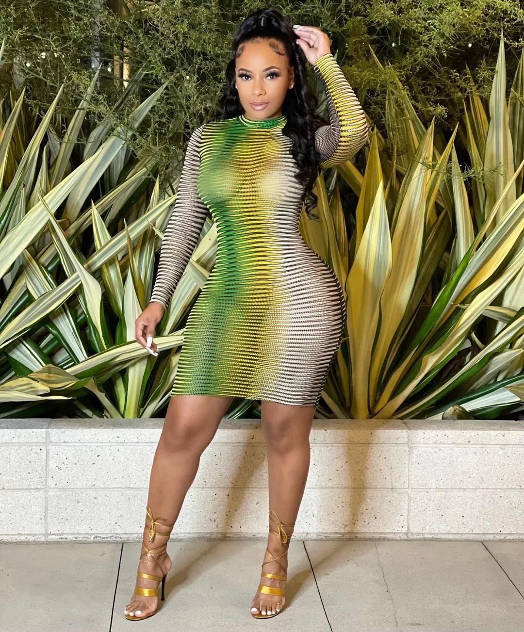 EFFORTLESSLY CHIC DRESS