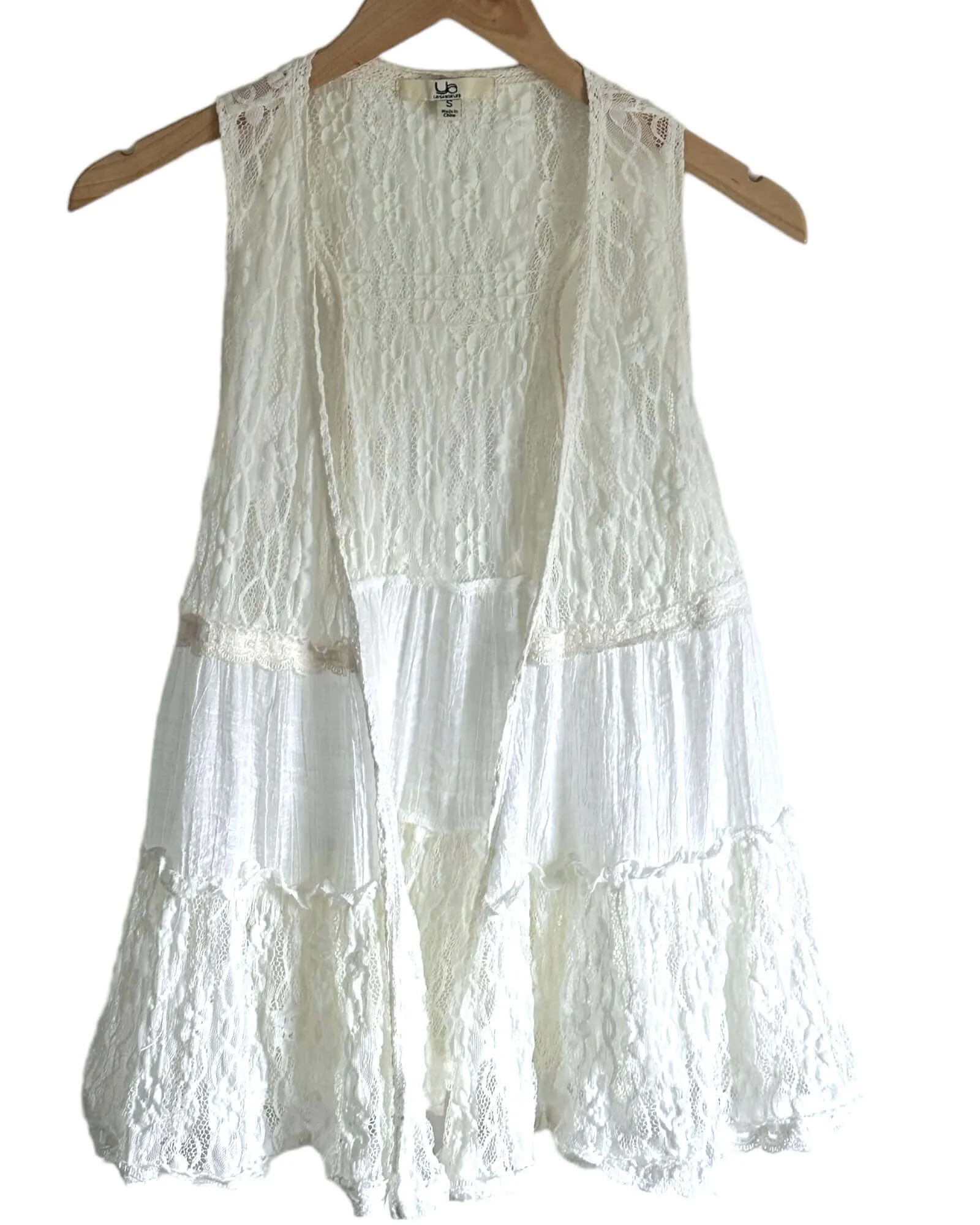 Light Summer Ivory Lace Sleeveless Cardigan
